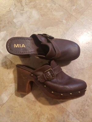 Zueco de cuero vegano marrón vintage Mia Ailani talla 7,5 Y2K estilo moderno  Foto 1 de 4
