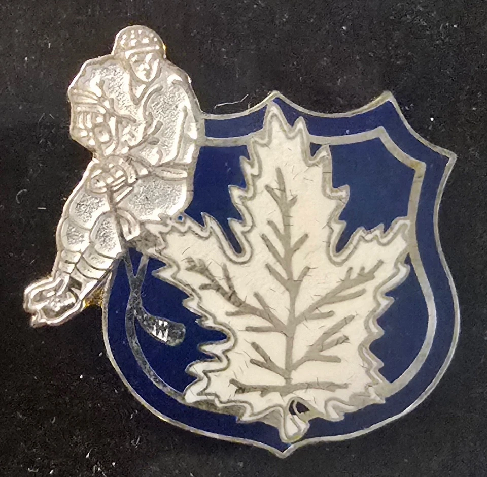 TORONTO MAPLE LEAFS NHL SHIELD (PRIMARY LOGO w/PLAYER) Lapel Pin - Image 1 of 1