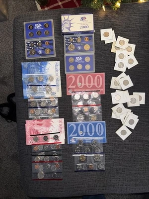 1999, 2000 US Mint Proof Set Lot + 2003 Total Of 8 Sets Plus 25 Single States - Image 1 of 4