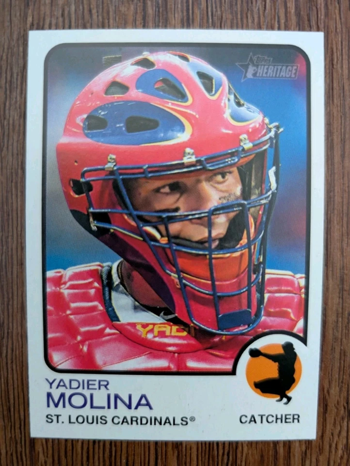 YADIER MOLINA 2022 Topps Heritage #279 IMAGE VARIATION Card PWE - Image 1 of 1