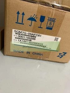 Yaskawa servo motor SGM7G-09AFC61 NEW - Picture 1 of 1