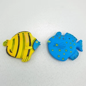 Tropical Fish Refrigerator Magnet Blue Yellow Resin VTG_Lot of 2 Free Shipping - Picture 1 of 8