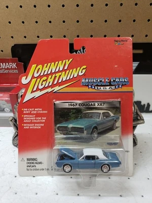 Johnny Lightning 1967 Mercury Cougar XR7 Convertible Muscle Cars U.S.A In Blue - Image 1 of 3