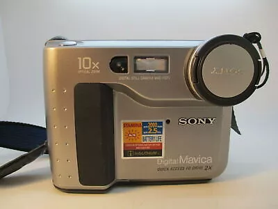 Sony Mavica MVC-FD71 Digital Camera with Battery Vintage TESTED - Image 1 of 3