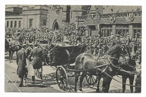 POSTCARDS-SCOTLAND-ANGUS-DUNDEE-PTD. Royal Party Leaving Albert Institute - Picture 1 of 1