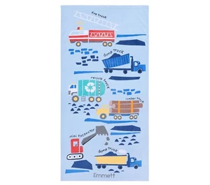 Toalla de playa Pottery Barn Kids 100 % algodón 32" x 64" tema camiones - Imagen 1 de 2