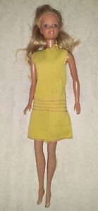 Barbie anni 80 con vestito giallo Mattel made in Taiwan 1966.