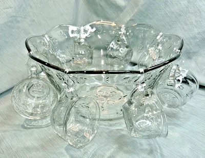 Savannah Flower Print Large Punch Serving Salad Bowl 8 Cups Hooks Anchor Hocking - Image 1 of 4