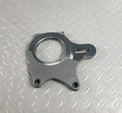 ♻️ Soporte de montaje de pinza de freno trasero Triumph Sprint ST 1050 2007 - 2010 Foto 1 de 4