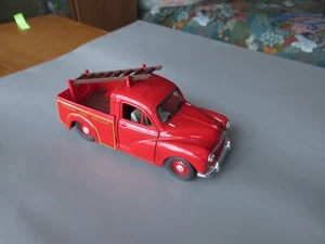 MORRIS MINOR - LONDON FIRE BRIGADE PICKUP - RED - BY SAICO - Picture 1 of 6