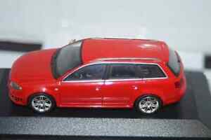Minichamps (dealer box) Audi RS4 Avant Red 1:43 - Missing Wing Mirror