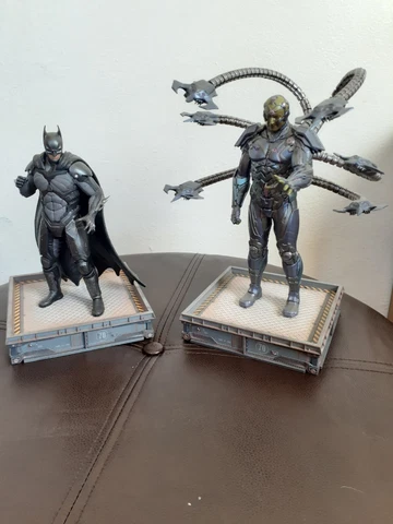 Injustice 2: The Versus Collection Batman Vs. Brainiac Statue Set Cover