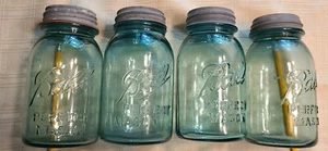 Lote De Colección De 4 Tarros De Cuarto De Bola Albañil Verde Perfect con Tapas De Zinc - Imagen 1 de 10