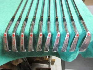 87' 88' WILSON STAFF Fluid Feel Irons 2-SW + 1/2",5 iron 38.5"- Excellent Grips! - Picture 1 of 10