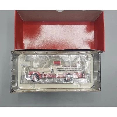 Corgi Heroes Under Fire Truck 1:50 Scale Seagrave Pumper Vigilant Hose Co. Red - Image 1 of 3