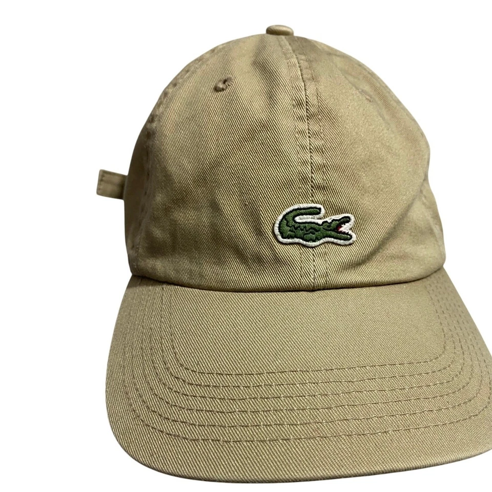 Gorra de béisbol Lacoste beige ajustable con tirantes logotipo de cocodrilo verde Foto 1 de 4