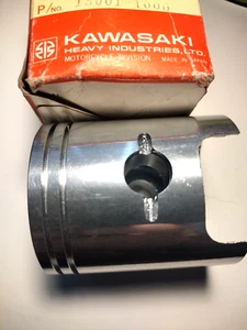 Kawasaki 13001-1006 Standard Engine Piston KS125 KE125 NOS Vintage OEM - Picture 1 of 3
