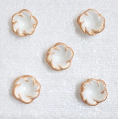 Ceramic Flower Buttons 18mm x 5 Shank White Gold Rim Novelty Sewing Shirt Crafts - Image 1 of 4