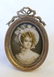 Nice Little Oval Bronze Frame - Picture 1 of 12