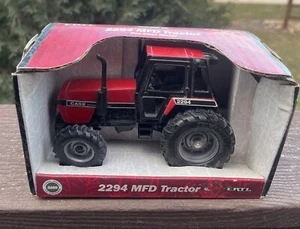 ERTL Case International 2294 MFD Tractor CASE IH 4609 1/32 Scale - Picture 1 of 7