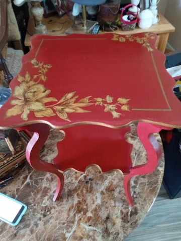 Vintage Early 1920-1940 Accent Table with Gold Flowers and Attractive Design Cover