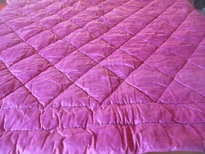 Dessus de lit couvre lit ancien édredon piqué rouge  200 x 215 cm boutis N°8 - Photo 1/4