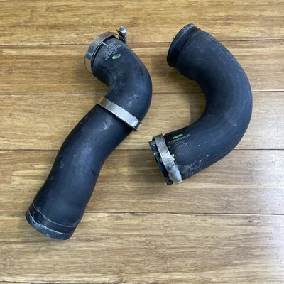 Tubo tubo manguera izquierda y derecha intercooler motor Audi A3 8V 2.0L OEM 2015-2023 Foto 1 de 4