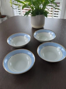Royal Doulton 2004 Bruce Oldfield Soup Bowls x4 Blue & White with Gold Rim - Picture 1 of 4