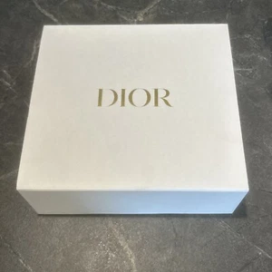 CHRISTIAN DIOR Empty White Textured Gift Box 12.5 x 9 x 4.5 with Ribbon - Picture 1 of 14