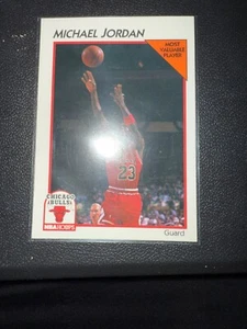 1991-92 NBA Hoops - Michael Jordan #5 - Picture 1 of 2