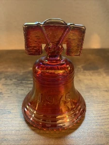 Vintage Joe St. Clair Glass Liberty Bell 1776 1976 Red Carnival Paper Weight - Picture 1 of 10