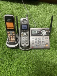 Panasonic KX-TG5833M 5.8GHz 2-słuchawka Bezprzewodowy system telefoniczny z bazą i kołyską - Zdjęcie 1 z 5