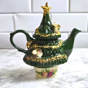 Royal Albert Old Country Roses Miniature Christmas Tree Teapot England Cardew - Picture 1 of 7