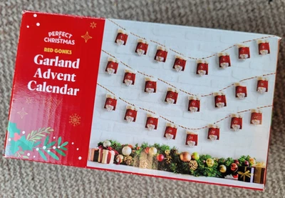 Rote Gonk Weihnachtsgirlande Kalender - Bild 1 von 4