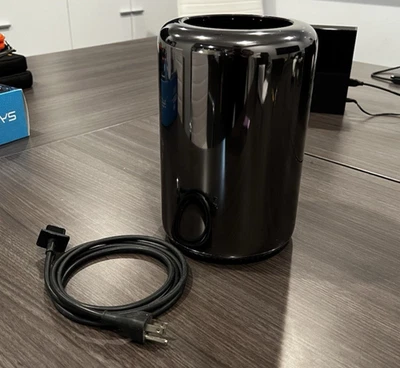 2013 Mac Pro - 3GHz 8 Core Intel Xeon E5 - AMD D700, 32GB RAM, 500GB HDD - Image 1 of 4