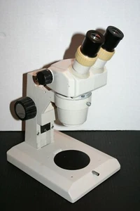 Nikon SMZ-1 Stereozoom Microscope 7-30X on Desktop Stand - Nice - Picture 1 of 5