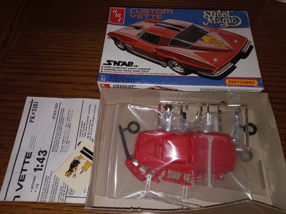 VINTAGE AMT  1/43- 1967  CORVETTE  - MODEL  SNAP KIT NIOB PK-2101 STREET MAGIC - Image 1 of 1
