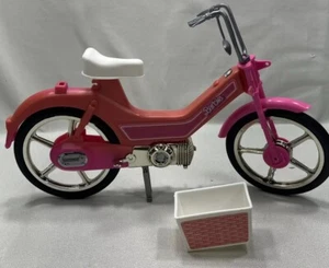 ๐ต Barbie Motor Bike Bicycle Pink Scooter 1983 Vintage FREE SHIPPING - Picture 1 of 19