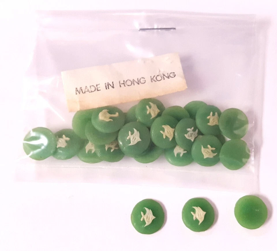 24 peces verdes vintage de Hong Kong Wedgwood de 10 mm. Camafeos de cabujón de resina redonda 520PT Foto 1 de 4