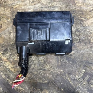 2008-2013 Infiniti G37 Coupe Front Passenger Side Fuse Box Beside Battery - Picture 1 of 4