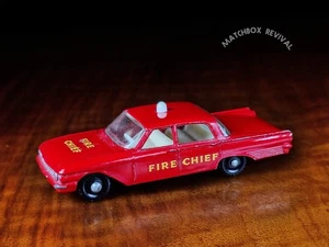 VGC Vintage Lesney Matchbox No.59b Ford Fairlane Fire Chief's Car, Model - Picture 1 of 5