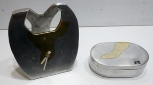 ALFONSO MARQUEZ DESIGN - Belle PENDULE et BOITE en Aluminium et Laiton - Bild 1 von 1