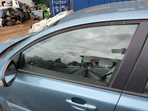 VOLVO S40 2004-2010 WINDOW GLASS (FRONT PASSENGER SIDE) - Picture 1 of 2