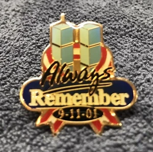 Always Remember 9-11-01 Twin Towers USA Flag Remembrance Collectible Pin HOGEYE - Picture 1 of 6