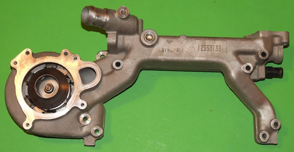 Cadillac Northstar 1995-99 OEM bomba de agua cruzada con bomba - 12553133 Foto 1 de 4