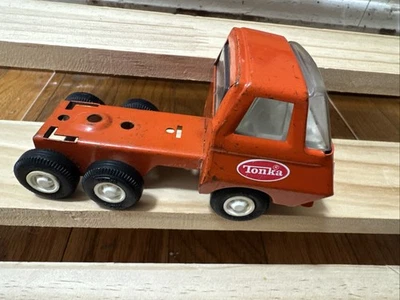 Tonka Mini Semi Tractor Truck Orange Pressed Steel USA 4.5" 1970 Vintage - Image 1 of 4
