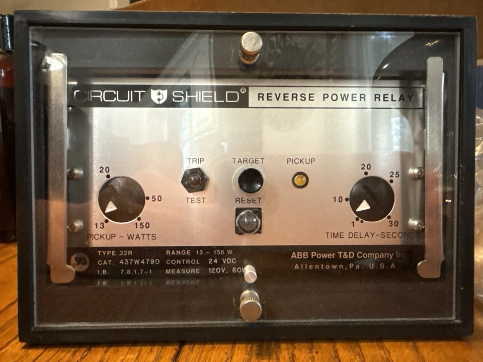 Relé de alimentación inversa ABB Circuit Shield 32R 437W4790 - Usado, funcionando, 24VDC Foto 1 de 4
