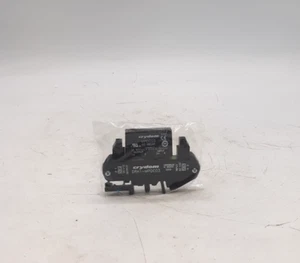 Crydom DRA1-MPDCD3 Solid State Relay - Picture 1 of 3