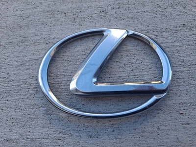 Lexus LS460 2007 2008 2009 parrilla delantera emblema logotipo OEM 90975-02082 OEM Foto 1 de 4