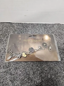 Twilight New Moon Chunky Charm Bracelet F NECA RARE Replica Prop - Picture 1 of 3